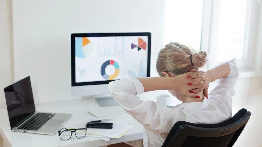 Illustration of the health effects of prolonged sitting at a desk